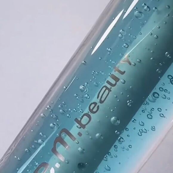 r.e.m. beauty: Mint Condition Essential Drip Lip Oil - Picture 5 of 6